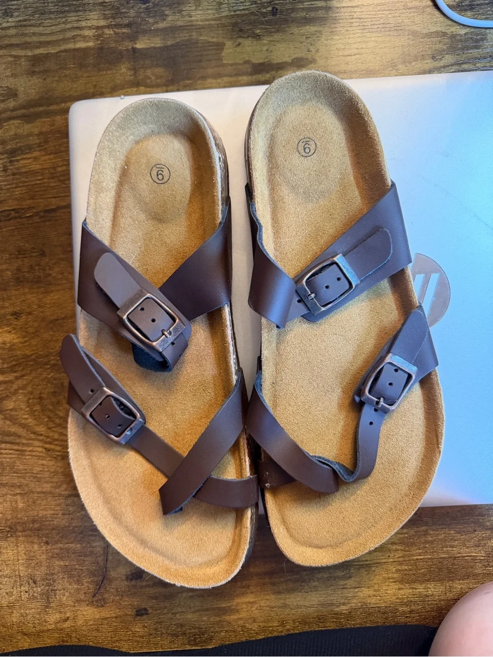 Women’s Chocolate Brown Leather Cork Footbed sandals 🩴 Size 9